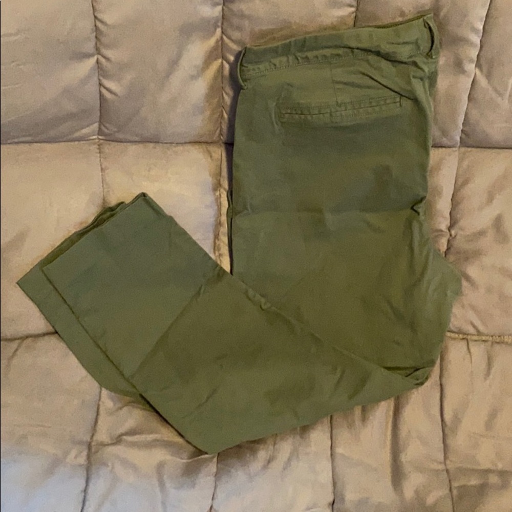 Old Navy Pixie Pant